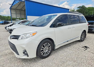2019 Toyota Sienna Xle 8-passenger, daño Granizo, Copart lote 55592236