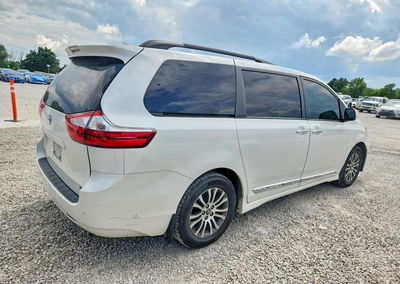 2019 Toyota Sienna Xle 8-passenger, daño Granizo, Copart lote 55592236, foto 3 de 13
