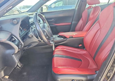 2019 Lexus Ux 200, daño Trasero, Copart lote 57297686, foto 7 de 15