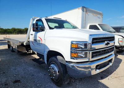 2022 Chevrolet Silverado Medium Duty, Burn - Engine damage, Copart lot 61020306, photo 4 of 13