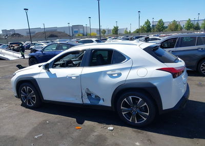 2019 Lexus Ux 200, Left Side damage, Iaai lot 45403461, photo 14 of 16