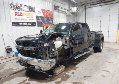 2020 Chevrolet Silverado 3500hd 4wd  Long Bed Lt, uszkodzenie: Lewy bok, Iaai lot 43365860, zdjęcie 2 z 22