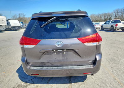 2014 Toyota Sienna Xle 8-passenger, Front End damage, Copart lot 47790026, photo 6 of 16