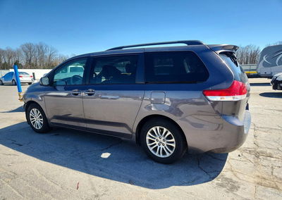 2014 Toyota Sienna Xle 8-passenger, Front End damage, Copart lot 47790026, photo 2 of 16