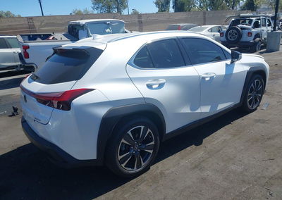2019 Lexus Ux 200, Left Side damage, Iaai lot 45403461, photo 4 of 16