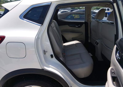 2018 Nissan Rogue Sport Sl, uszkodzenie: Lewy bok, Iaai lot 45240801, zdjęcie 8 z 17