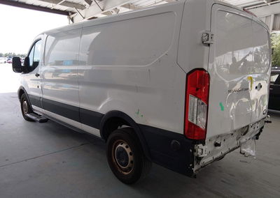 2020 Ford Transit-250, daño Trasero, Iaai lote 45494585, foto 3 de 16