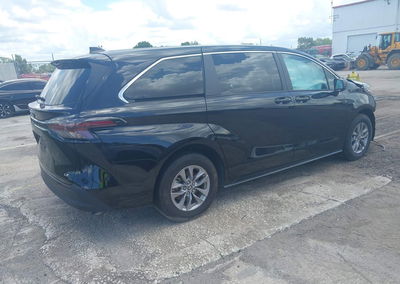 2025 Toyota Sienna Le, uszkodzenie: Przód, Iaai lot 45204974, zdjęcie 4 z 19