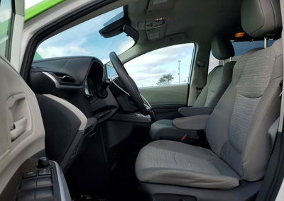 2024 Toyota Sienna Le, uszkodzenie: Tył, Copart lot 77513395, zdjęcie 7 z 14