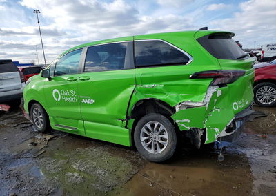 2024 Toyota Sienna Le, uszkodzenie: Tył, Copart lot 77513395, zdjęcie 2 z 14