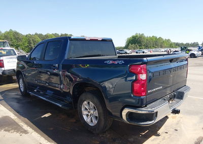 2020 Chevrolet Silverado 1500 4wd  Short Bed Lt, daño Lateral derecho, Iaai lote 44945992, foto 3 de 16