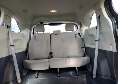 2024 Toyota Sienna Le, uszkodzenie: Tył, Copart lot 77513395, zdjęcie 10 z 14