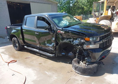2021 Chevrolet Silverado 1500 4wd  Short Bed Custom Trail Boss, uszkodzenie: Prawy przód, Iaai lot 44946932