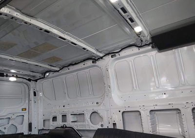 2020 Ford Transit-250, daño Trasero, Iaai lote 45494585, foto 8 de 16