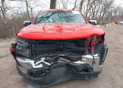 2021 Chevrolet Silverado 1500 2wd  Short Bed Lt, Front End damage, Iaai lot 44627952, photo 13 of 17