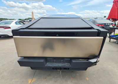 2024 Tesla Cybertruck, daño Trasero, Copart lote 56653746, foto 6 de 12