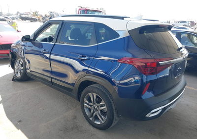 2021 Kia Seltos S, Suspension damage, Iaai lot 45085777, photo 3 of 17