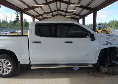 2021 Chevrolet Silverado 1500 2wd  Short Bed Custom, daño Frontal derecho, Iaai lote 45482066, foto 14 de 17