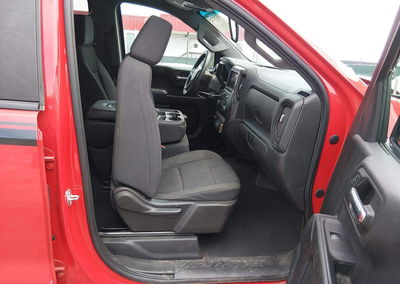 2020 Chevrolet Silverado 1500 4wd  Short Bed Custom Trail Boss, daño Frontal, Iaai lote 45297325, foto 5 de 16