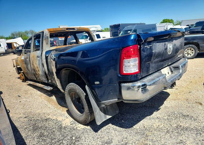 2020 Ram 3500 Tradesman, uszkodzenie: Pożar, Copart lot 48526156, zdjęcie 2 z 12