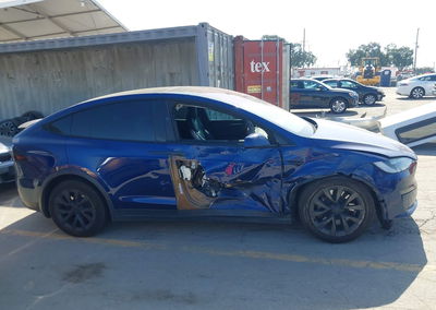 2023 Tesla Model X Dual Motor All-wheel Drive/standard Range, daño Lateral derecho, Iaai lote 45188239, foto 14 de 20