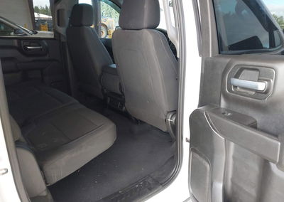 2021 Chevrolet Silverado 1500 2wd  Short Bed Custom, daño Frontal derecho, Iaai lote 45482066, foto 8 de 17