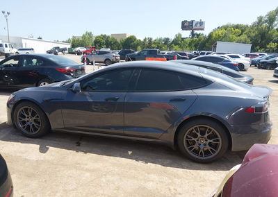 2021 Tesla Model S Long Range Dual Motor All-wheel Drive, daño Mecánico, Iaai lote 45511477, foto 13 de 17