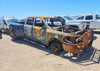 2020 Ram 3500 Tradesman, uszkodzenie: Pożar, Copart lot 48526156, zdjęcie 4 z 12
