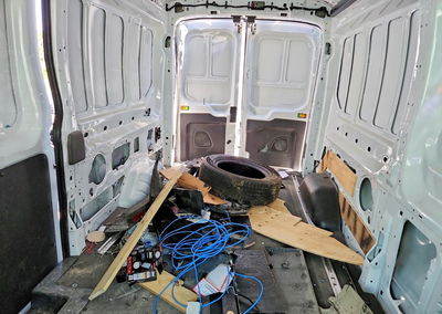 2023 Ford Transit 250 Delivery Van, daño Volcadura, Copart lote 55495106, foto 10 de 13