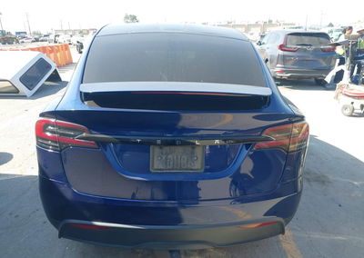 2023 Tesla Model X Dual Motor All-wheel Drive/standard Range, daño Lateral derecho, Iaai lote 45188239, foto 17 de 20
