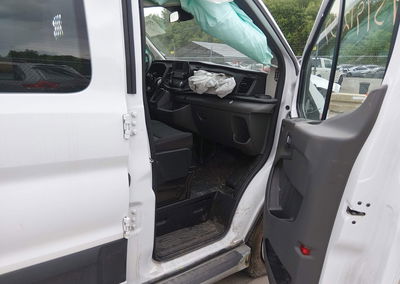 2023 Ford Transit-250, Right Front damage, Iaai lot 45191237, photo 5 of 16