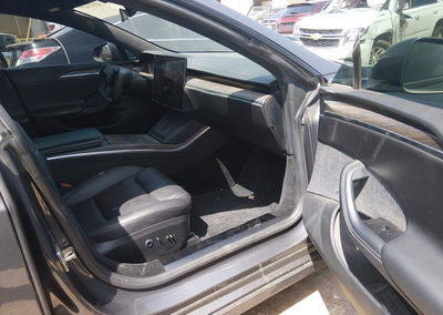 2021 Tesla Model S Long Range Dual Motor All-wheel Drive, daño Mecánico, Iaai lote 45511477, foto 5 de 17