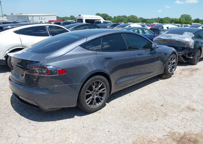 2021 Tesla Model S Long Range Dual Motor All-wheel Drive, daño Mecánico, Iaai lote 45511477, foto 4 de 17