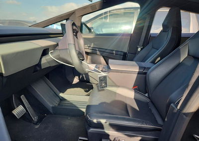 2024 Tesla Cybertruck, daño Trasero, Copart lote 56653746, foto 7 de 12