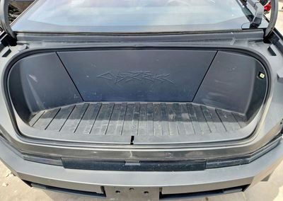 2024 Tesla Cybertruck, daño Trasero, Copart lote 56653746, foto 11 de 12