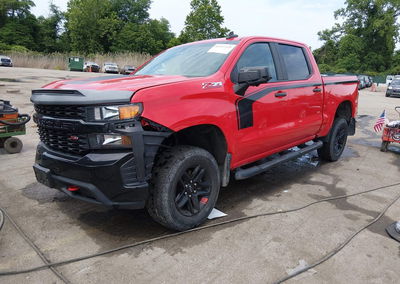 2020 Chevrolet Silverado 1500 4wd  Short Bed Custom Trail Boss, daño Frontal, Iaai lote 45297325, foto 2 de 16