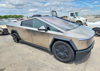 2024 Tesla Cybertruck, daño Trasero, Copart lote 56653746, foto 4 de 12