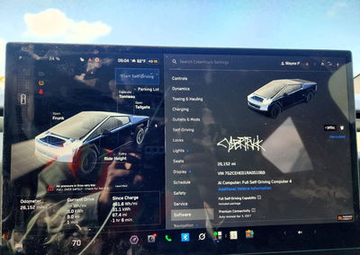 2024 Tesla Cybertruck, daño Trasero, Copart lote 56653746, foto 9 de 12