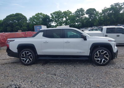 2024 Chevrolet Silverado Ev First-edition Rst 4wd, daño Lateral izquierdo, Iaai lote 45181117, foto 14 de 17