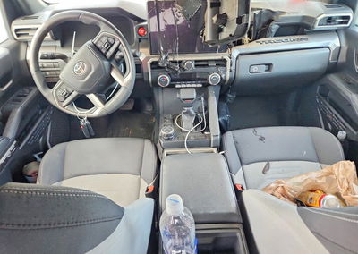 2024 Toyota Tacoma Trd Off-road, Burn - Interior damage, Copart lot 59165556, photo 8 of 12