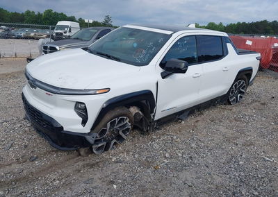 2024 Chevrolet Silverado Ev First-edition Rst 4wd, daño Lateral izquierdo, Iaai lote 45181117, foto 2 de 17