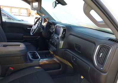 2022 Chevrolet Silverado 1500 Ltd 4wd  Short Bed Rst, uszkodzenie: Przód, Iaai lot 45489142, zdjęcie 5 z 17