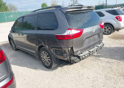 2019 Toyota Sienna Xle 8 Passenger, daño Frontal izquierdo, Iaai lote 44804596, foto 3 de 17