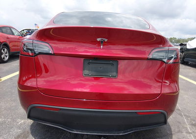 2025 Tesla Model Y Long Range Dual Motor Rear-wheel Drive, daño Lateral izquierdo, Iaai lote 45114954, foto 15 de 15
