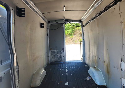 2024 Ford T 350, daño Frontal, Copart lote 52076366, foto 10 de 13