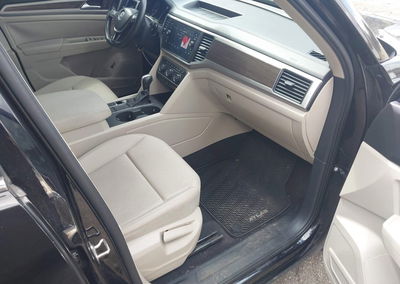 2019 Volkswagen Atlas 3.6l V6 Se W/technology, daño Lateral derecho, Iaai lote 44907917, foto 5 de 17