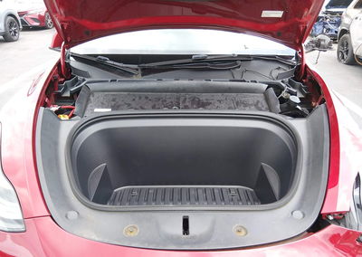 2025 Tesla Model Y Long Range Dual Motor Rear-wheel Drive, daño Lateral izquierdo, Iaai lote 45114954, foto 10 de 15