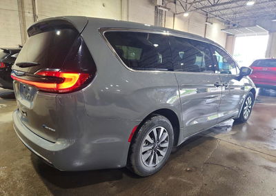2023 Chrysler Pacifica Hybrid Touring L, Front End damage, Copart lot 58366926, photo 3 of 14