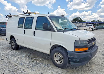 2022 Chevrolet Express G2500, пошкодження: Задня частина, Copart лот 61154126, фото 4 з 12