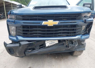 2025 Chevrolet Silverado 2500hd 4wd  Standard Bed Custom, Front End damage, Iaai lot 45242166, photo 11 of 16
